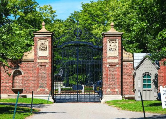 天顺娱乐官方：清华毕业生实名举报苏州工业园区商务局长套取资金、学历造假